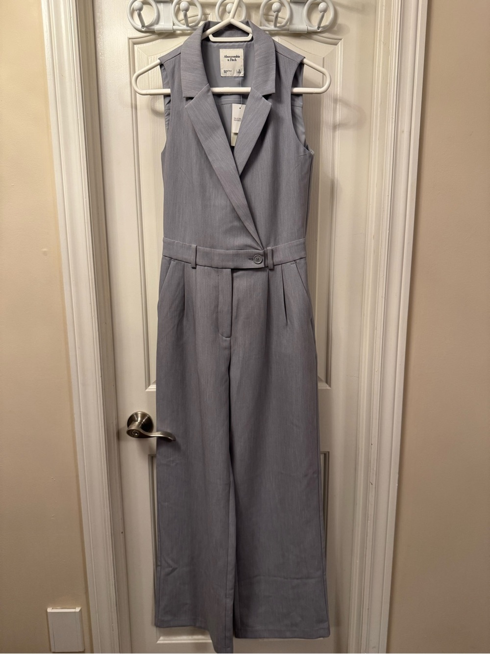 Abercrombie - Gray Sleeveless Jumpsuit